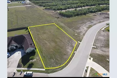 209 Pebble Brook, Victoria, TX 77904 - Photo 2