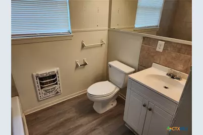 1802 W Avenue H #D, Temple, TX 76504 - Photo 8