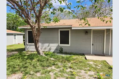 1802 W Avenue H #D, Temple, TX 76504 - Photo 2