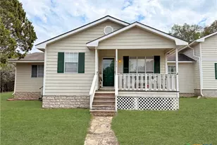 462 Flatrock Dr, Canyon Lake, TX 78133 - Photo 4