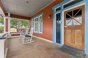 292 S Gilbert Ave, New Braunfels, TX 78130 - Photo 6