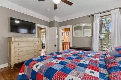 292 S Gilbert Avenue, New Braunfels, TX 78130 - Photo 16