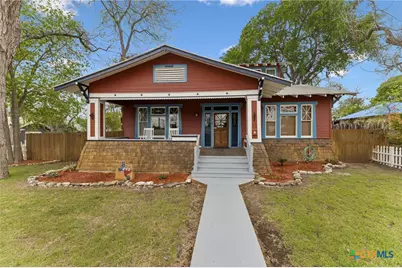 292 S Gilbert Avenue, New Braunfels, TX 78130 - Photo 2