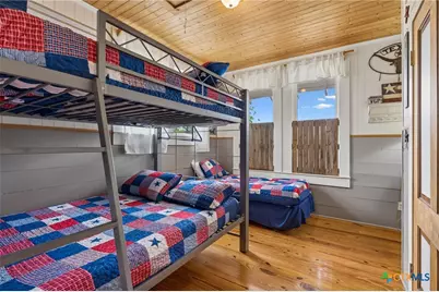 292 S Gilbert Avenue, New Braunfels, TX 78130 - Photo 28