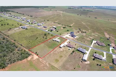 145 Gentle Breeze, Floresville, TX 78114 - Photo 2