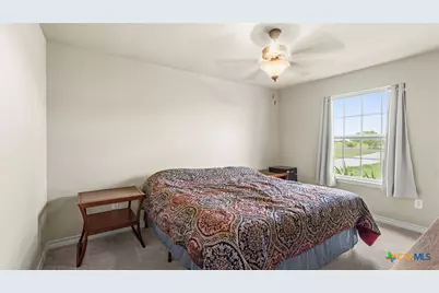145 Gentle Breeze, Floresville, TX 78114 - Photo 10