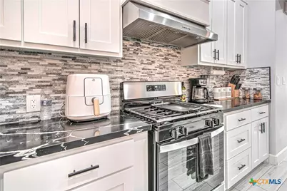 10 W Zenith Avenue, Temple, TX 76501 - Photo 16