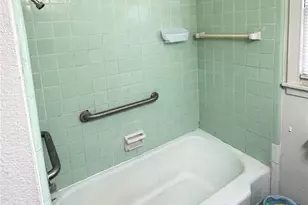 1902 Navidad St, Victoria, TX 77901 - Photo 20