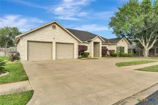 204 Crosswind Dr, Victoria, TX 77904 - Photo 2