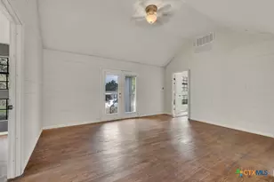 499 Lakeway, Spring Branch, TX 78070 - Photo 4