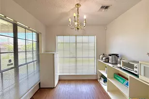 316 Cromwell Dr, Victoria, TX 77901 - Photo 16