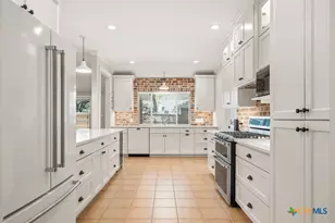 2 La Mesa Dr, New Braunfels, TX 78130 - Photo 14