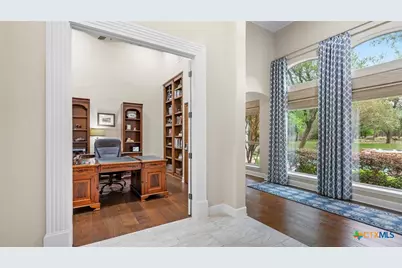 521 Hunters Trophy, New Braunfels, TX 78132 - Photo 6