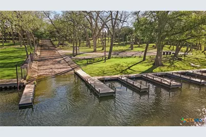 955 River Hill, New Braunfels, TX 78130 - Photo 2