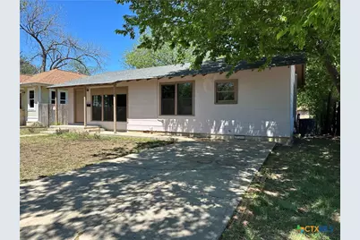 726 E Humphreys Street, Seguin, TX 78155 - Photo 2