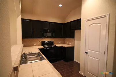 534 Creekside Circle, New Braunfels, TX 78130 - Photo 4