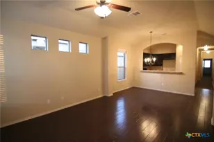 534 Creekside Cir, New Braunfels, TX 78130 - Photo 2