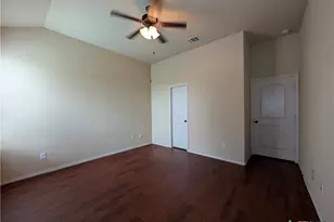 534 Creekside Cir, New Braunfels, TX 78130 - Photo 20