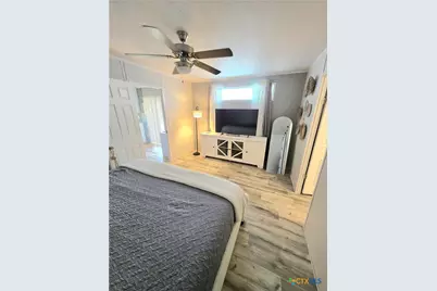 1005 W Houston Avenue, Seadrift, TX 77983 - Photo 8