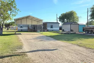 1005 W Houston Ave, Seadrift, TX 77983 - Photo 14