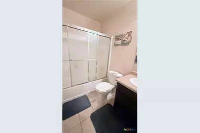 1660 W Nolte Farms Road, Seguin, TX 78155 - Photo 10