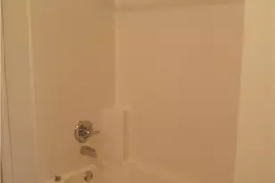 110 Jocelyn Cir, Victoria, TX 77901 - Photo 14