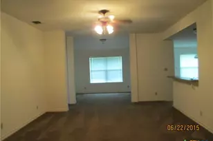 110 Jocelyn Cir, Victoria, TX 77901 - Photo 4