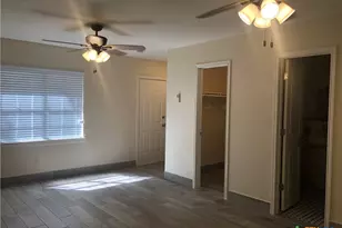 1002 Hazelton St, San Marcos, TX 78666 - Photo 14