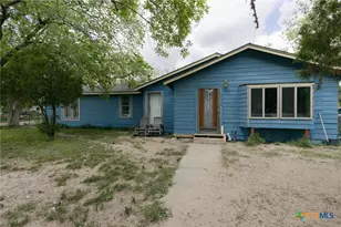 200 Williams St, Cuero, TX 77954 - Photo 1