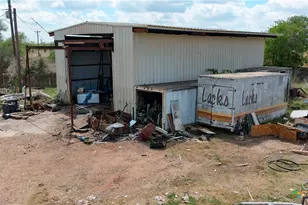 27 Schaefer Rd, Victoria, TX 77905 - Photo 28