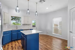 300 Rustic Tr, Cibolo, TX 78108 - Photo 8