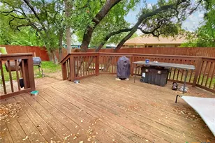 2009 Ridge View Dr, San Marcos, TX 78666 - Photo 4