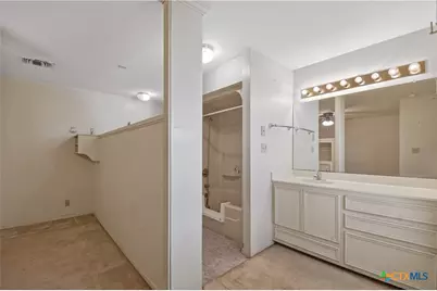 23409 Zac Lentz Parkway, Victoria, TX 77905 - Photo 24