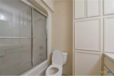 23409 Zac Lentz Parkway, Victoria, TX 77905 - Photo 34