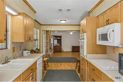 1208 Mooncrest, New Braunfels, TX 78130 - Photo 12