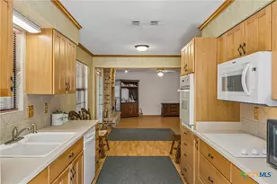 1208 Mooncrest, New Braunfels, TX 78130 - Photo 12