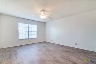 1078 Stone Trail, New Braunfels, TX 78130 - Photo 20