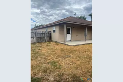 1031 Helen Drive #B, New Braunfels, TX 78130 - Photo 18