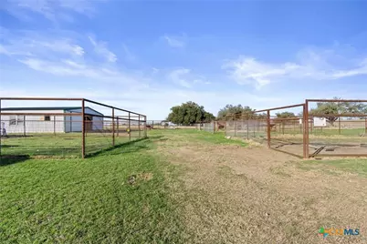 17851 Fm 1123, Holland, TX 76534 - Photo 40