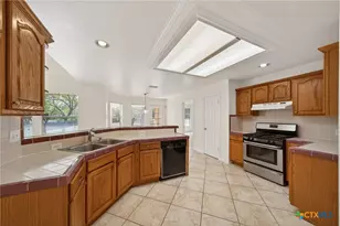 7446 Oak Marsh St, Live Oak, TX 78233 - Photo 14