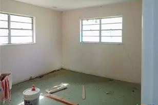 109 Sun Valley Dr, Victoria, TX 77904 - Photo 12