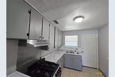 212 E Valley Road, Harker Heights, TX 76548 - Photo 20