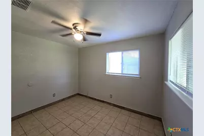 212 E Valley Road, Harker Heights, TX 76548 - Photo 16