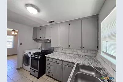 212 E Valley Road, Harker Heights, TX 76548 - Photo 18