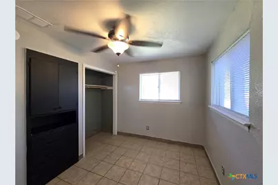 212 E Valley Road, Harker Heights, TX 76548 - Photo 6