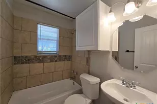 212 E Valley Rd, Harker Heights, TX 76548 - Photo 2