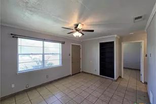 212 E Valley Rd, Harker Heights, TX 76548 - Photo 18
