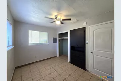 212 E Valley Road, Harker Heights, TX 76548 - Photo 14