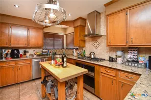 103 Rhodes Rd, Victoria, TX 77904 - Photo 14