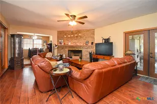 103 Rhodes Rd, Victoria, TX 77904 - Photo 6